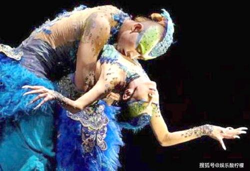 舞蹈网红演员杨丽萍简历,舞动人生，演绎民族风华的舞蹈传奇