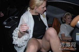 中国男明星仅穿内裤照,内裤下的风采与魅力