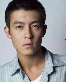 对陈冠希评价明星,从争议偶像到时尚先锋的蜕变之路