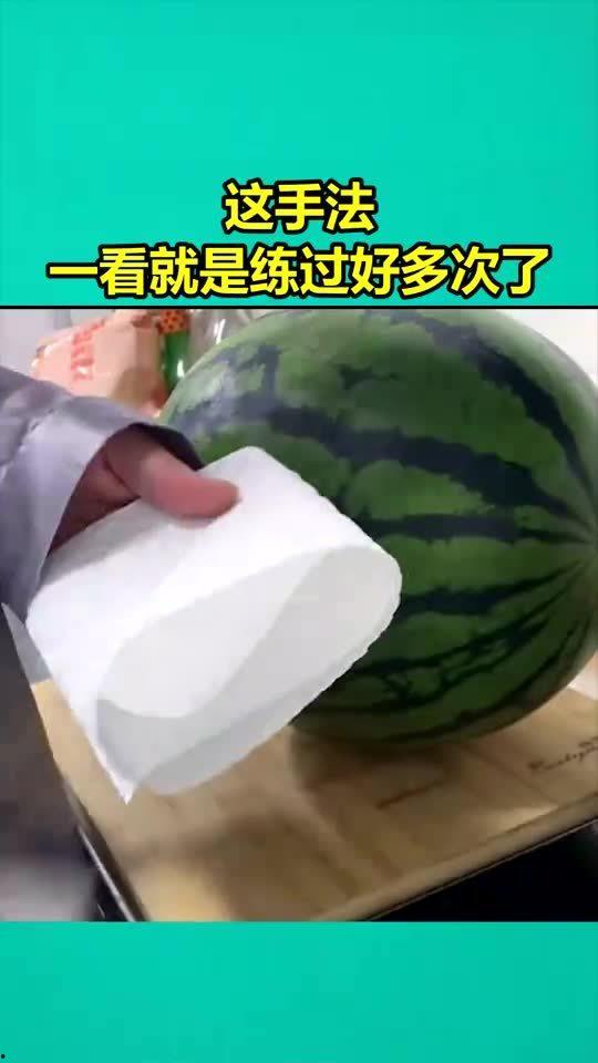 深夜睡不着吃瓜,揭秘娱乐圈那些不为人知的秘密